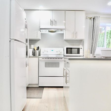 Stylish 1 Bedroom Suite In North Vancouver 10 Mins Ski Exterior photo