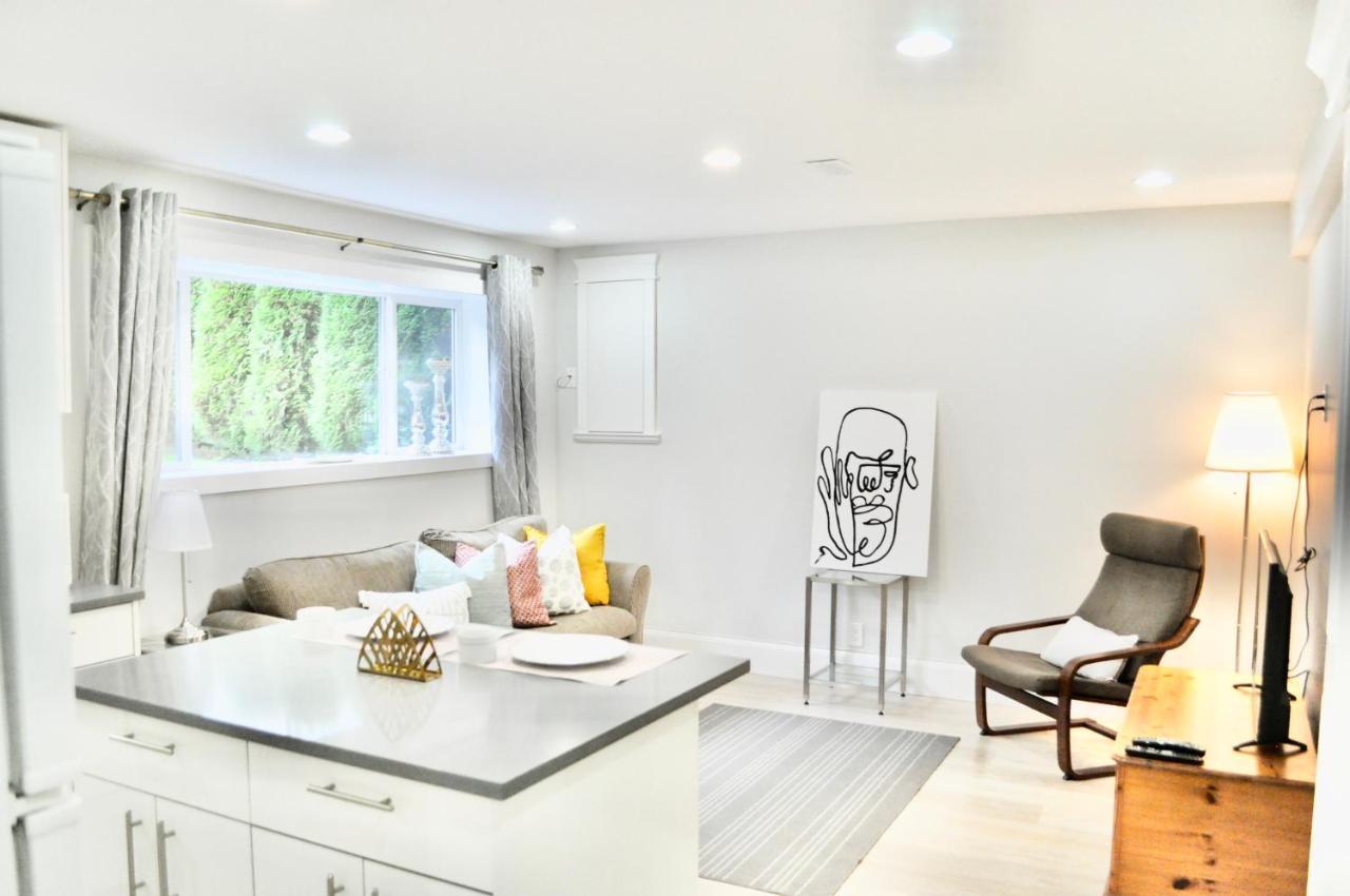 Stylish 1 Bedroom Suite In North Vancouver 10 Mins Ski Exterior photo